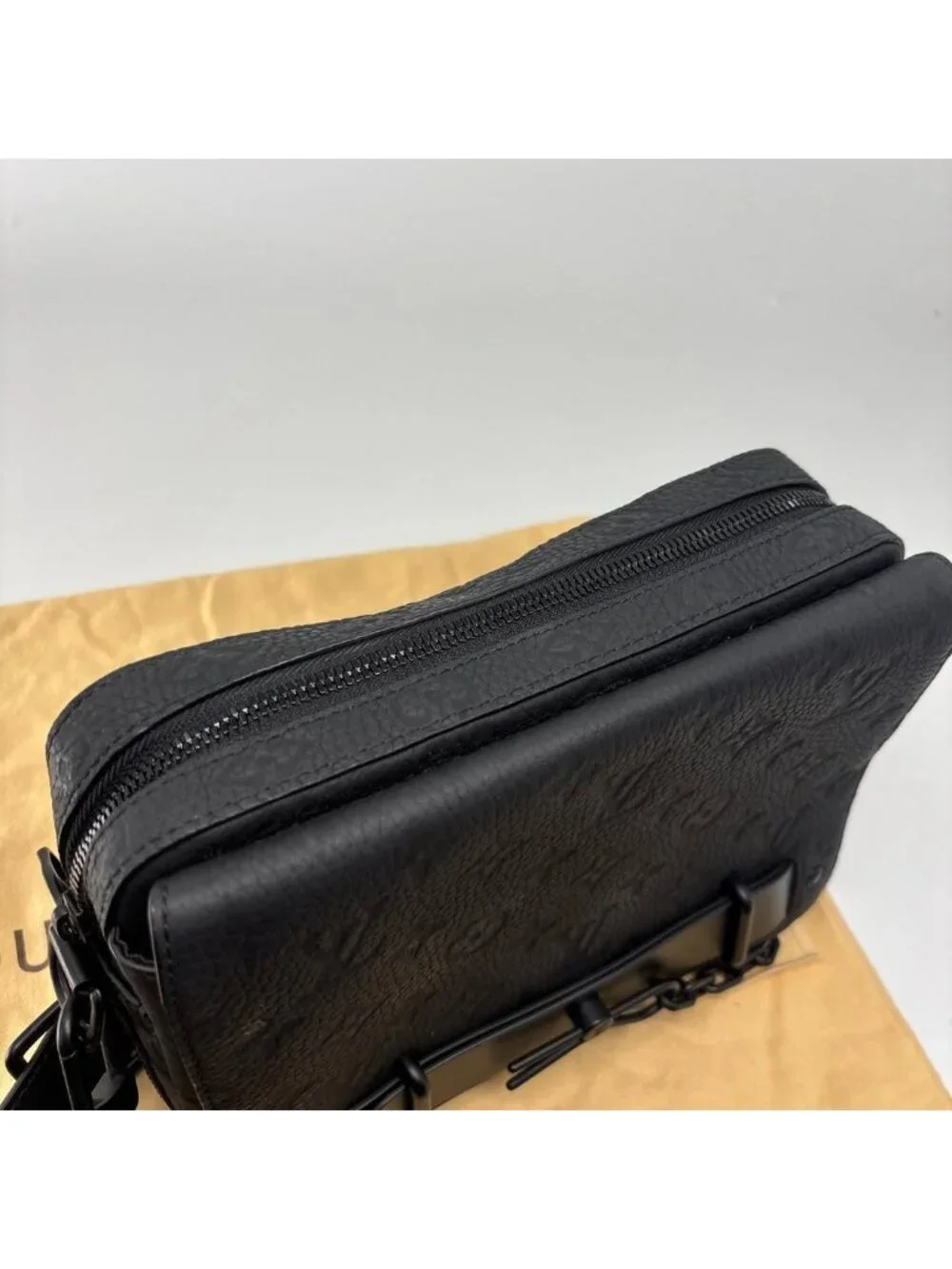 Louis Vuitton Taurillon Monogram Steamer Messengerbag